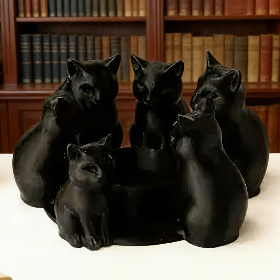 Cat-shaped Candle Holder, the Perfect Choice for Home and Café Decor.