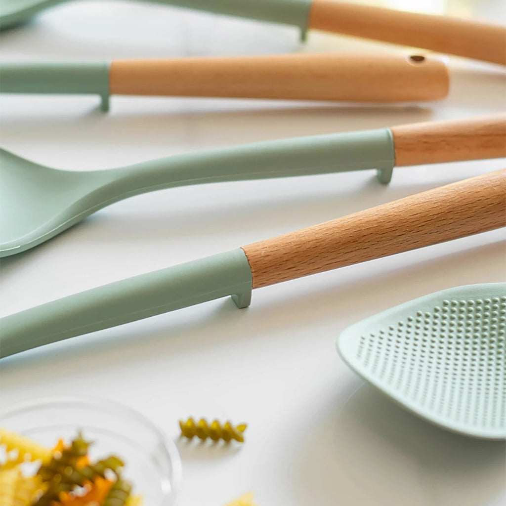5pcs Silicone Kitchen Utensils Set Wooden Handle Non-stick Spatula